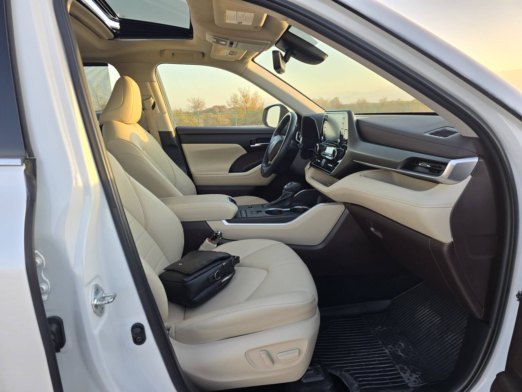 Toyota Highlander 2022 - 675 000 TMT - Aşgabat - img 3