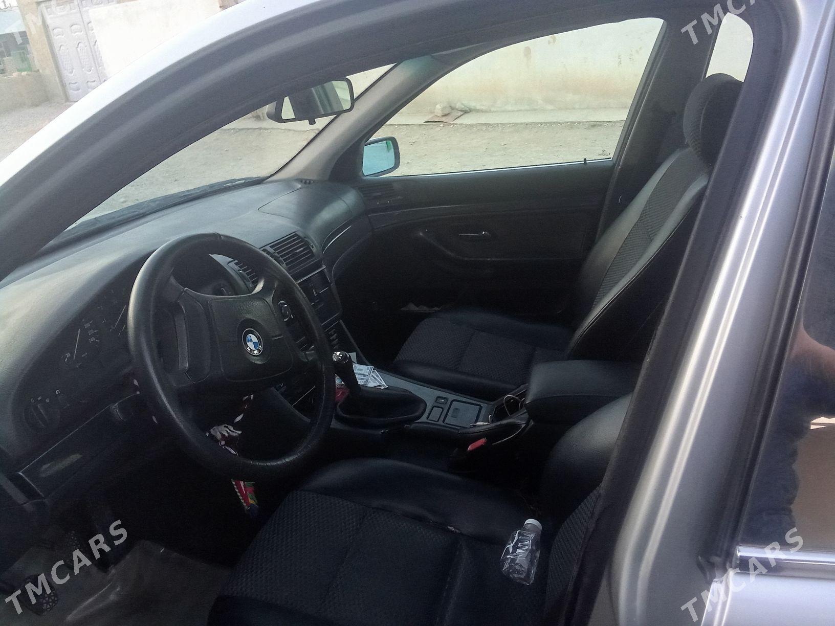 BMW 528 1996 - 85 000 TMT - Берекет - img 3