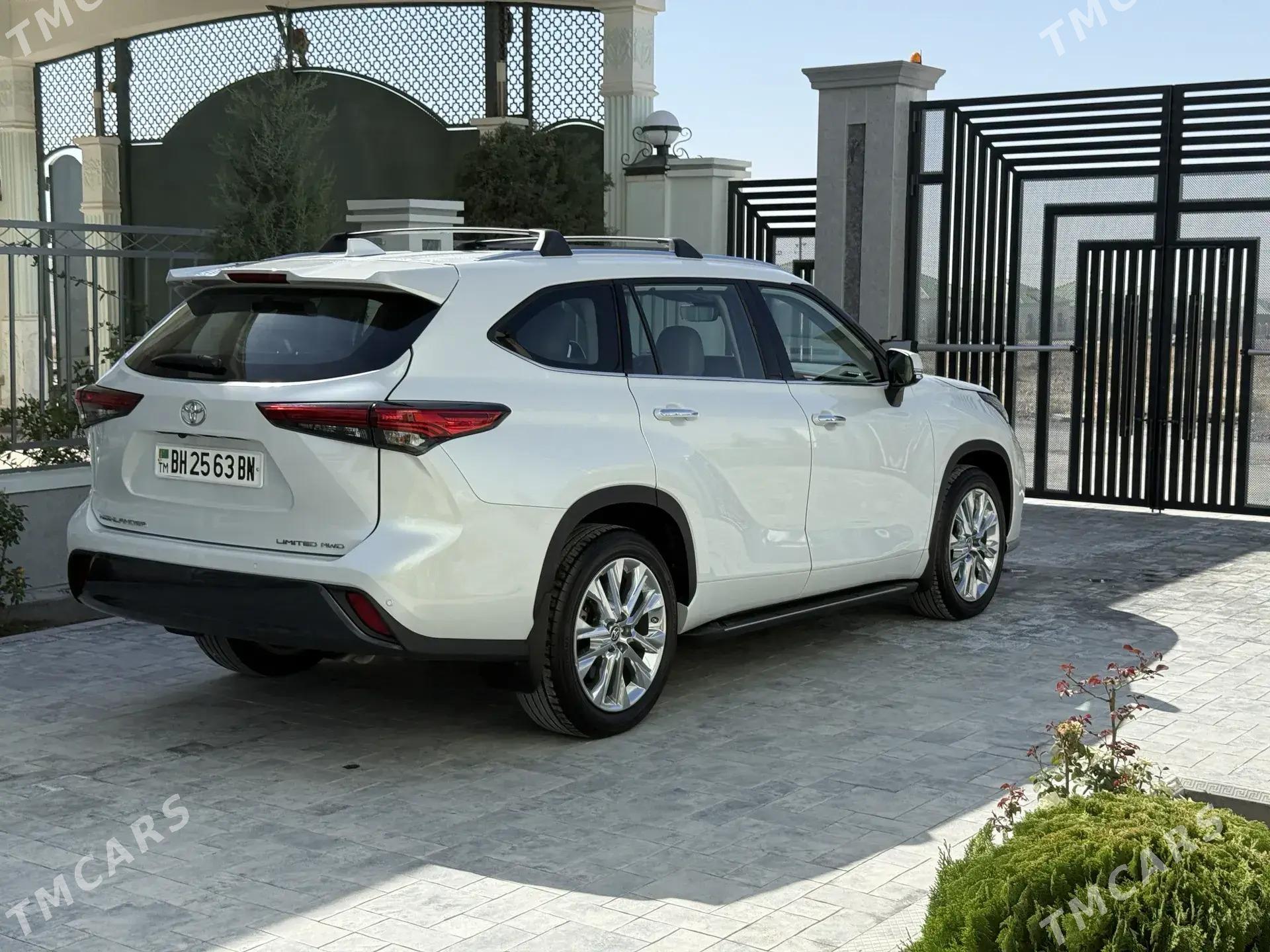 Toyota Highlander 2023 - 588 000 TMT - Балканабат - img 2