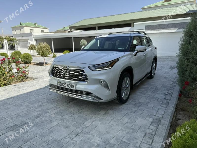 Toyota Highlander 2023 - 588 000 TMT - Балканабат - img 1
