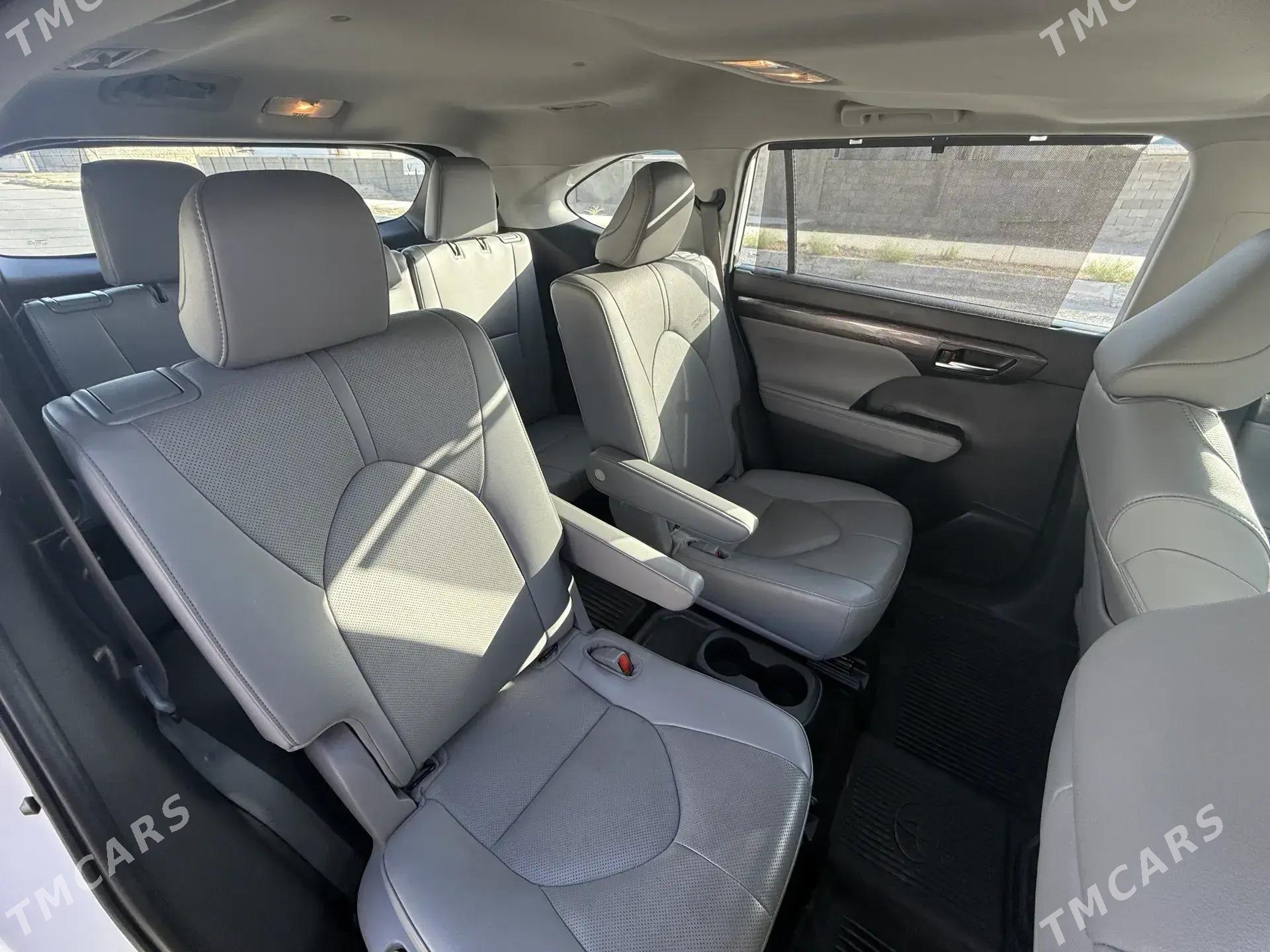 Toyota Highlander 2023 - 588 000 TMT - Балканабат - img 5