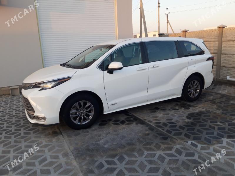 Toyota Sienna 2022 - 460 000 TMT - Мары - img 1