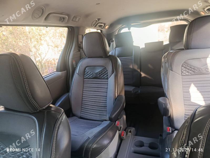 Toyota Sienna 2017 - 410 000 TMT - Мары - img 4