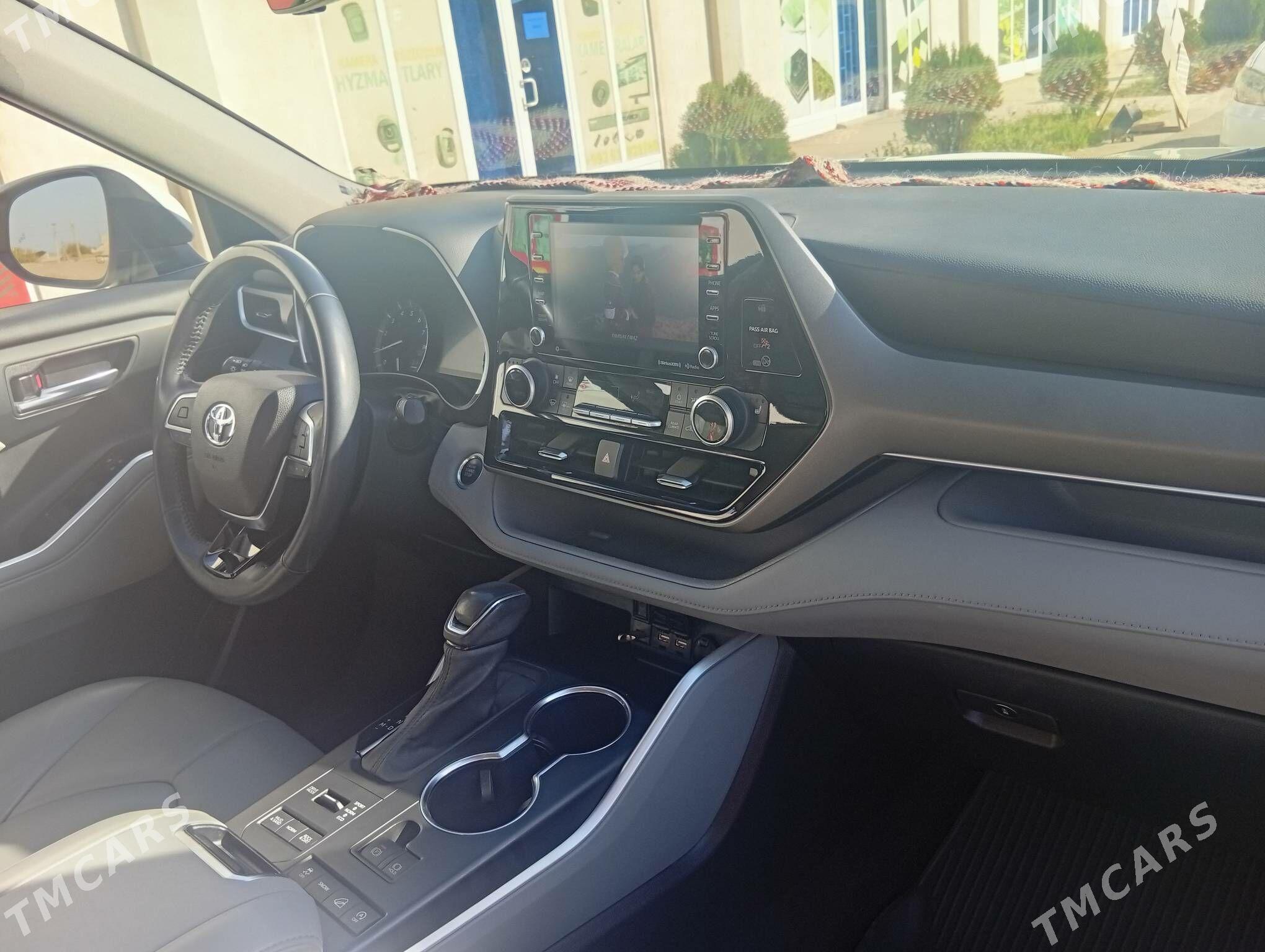 Toyota Highlander 2021 - 600 000 TMT - Tejen - img 3