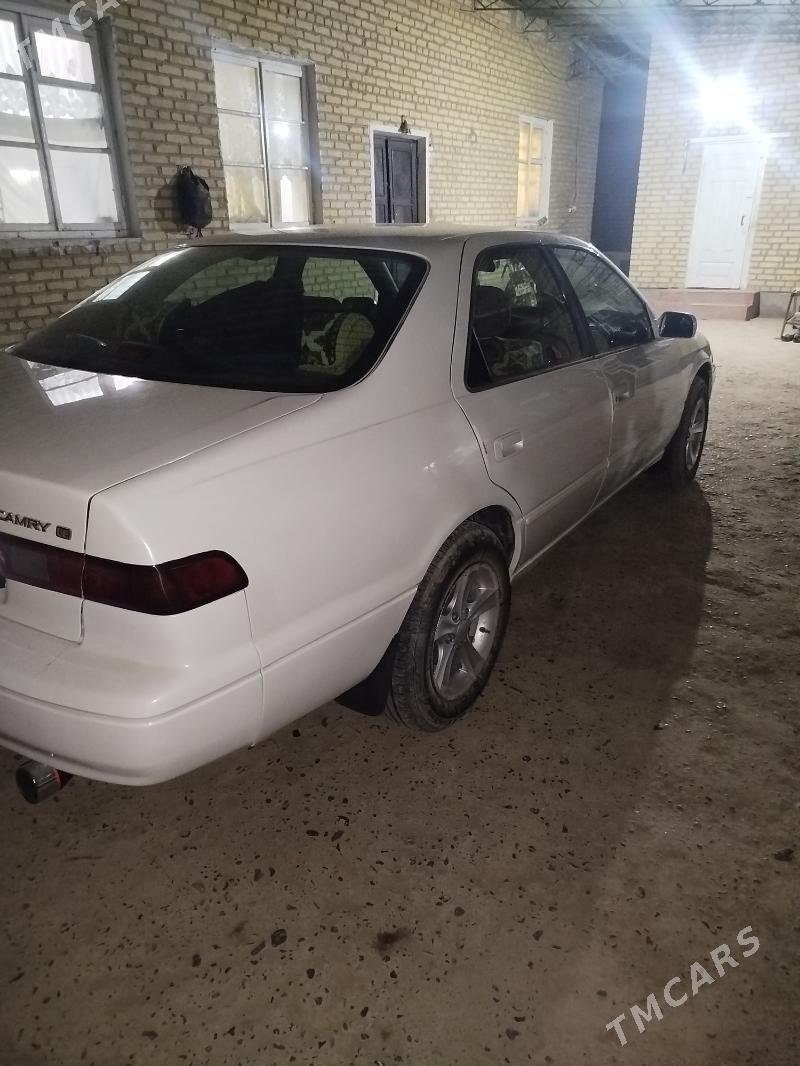 Toyota Camry 1999 - 135 000 TMT - Гарабекевюл - img 3