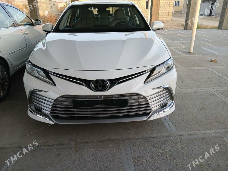 Toyota Camry 2021 - 300 000 TMT - Мургап - img 2
