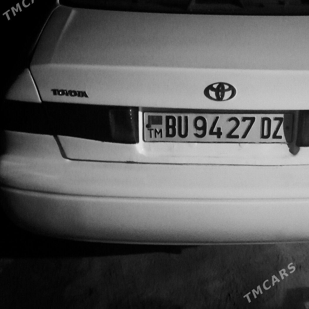 Toyota Camry 2000 - 166 000 TMT - Рухубелентский этрап - img 1