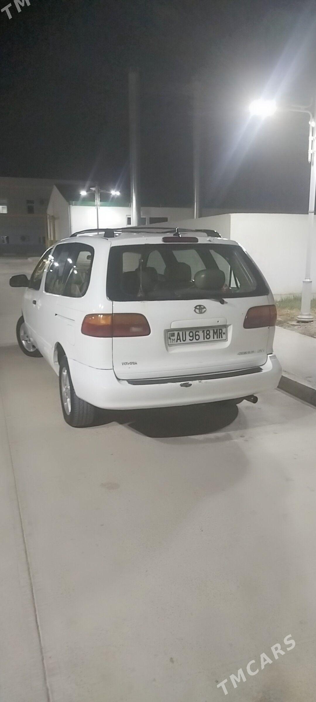 Toyota Sienna 1999 - 138 000 TMT - Байрамали - img 3