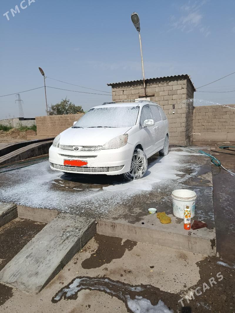 Toyota Sienna 2004 - 195 000 TMT - Теджен - img 4