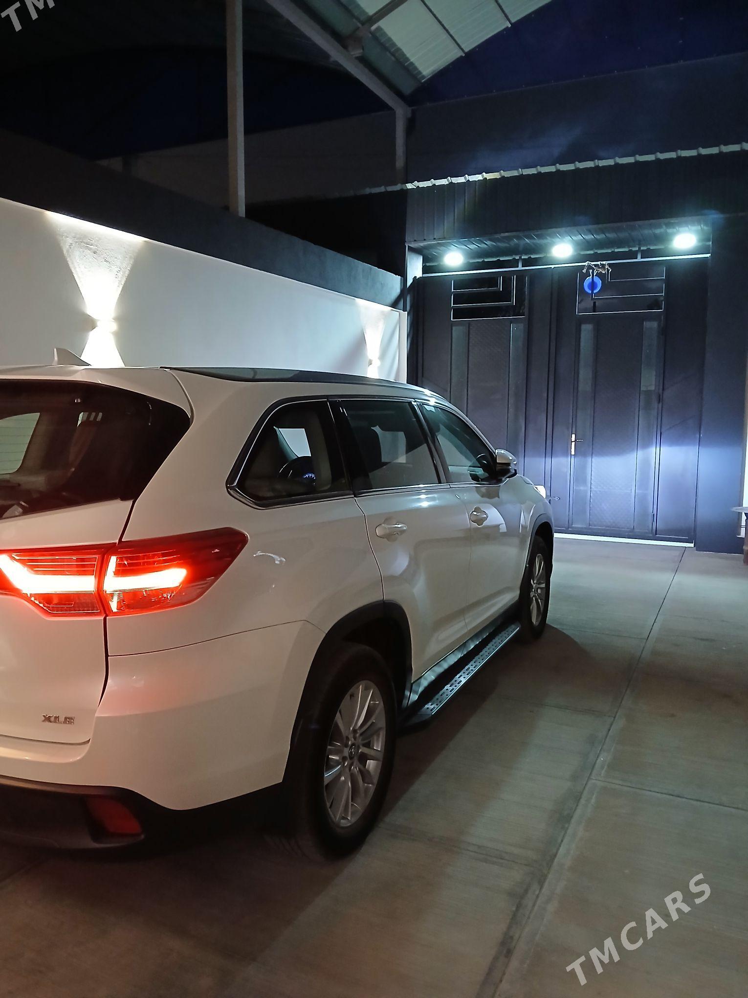 Toyota Highlander 2019 - 500 000 TMT - Ашхабад - img 2