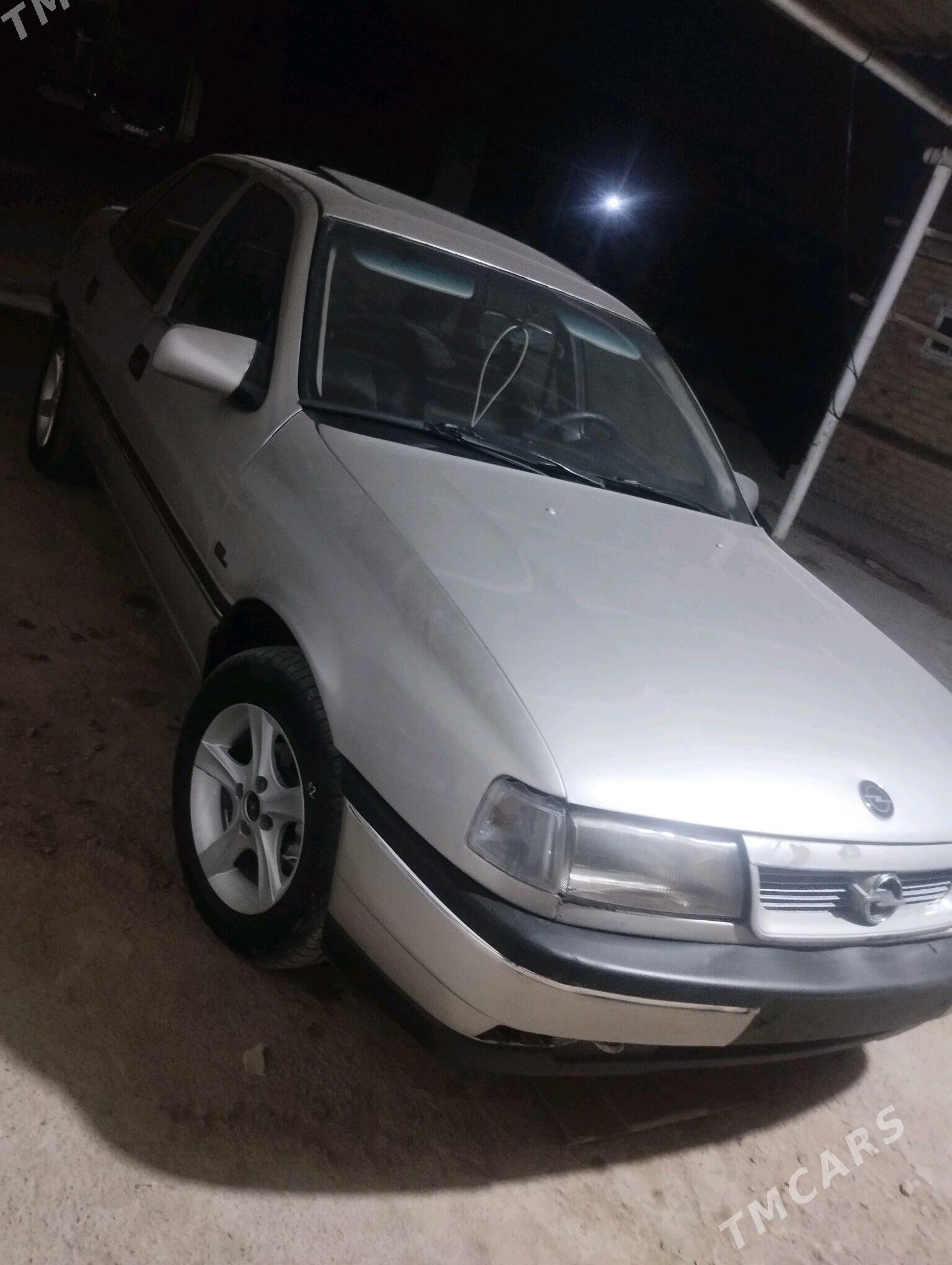 Opel Vectra 1992 - 40 000 TMT - Mary - img 1