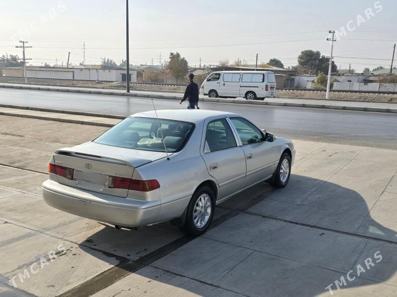 Toyota Camry 2001 - 133 000 TMT - Туркменабат - img 2