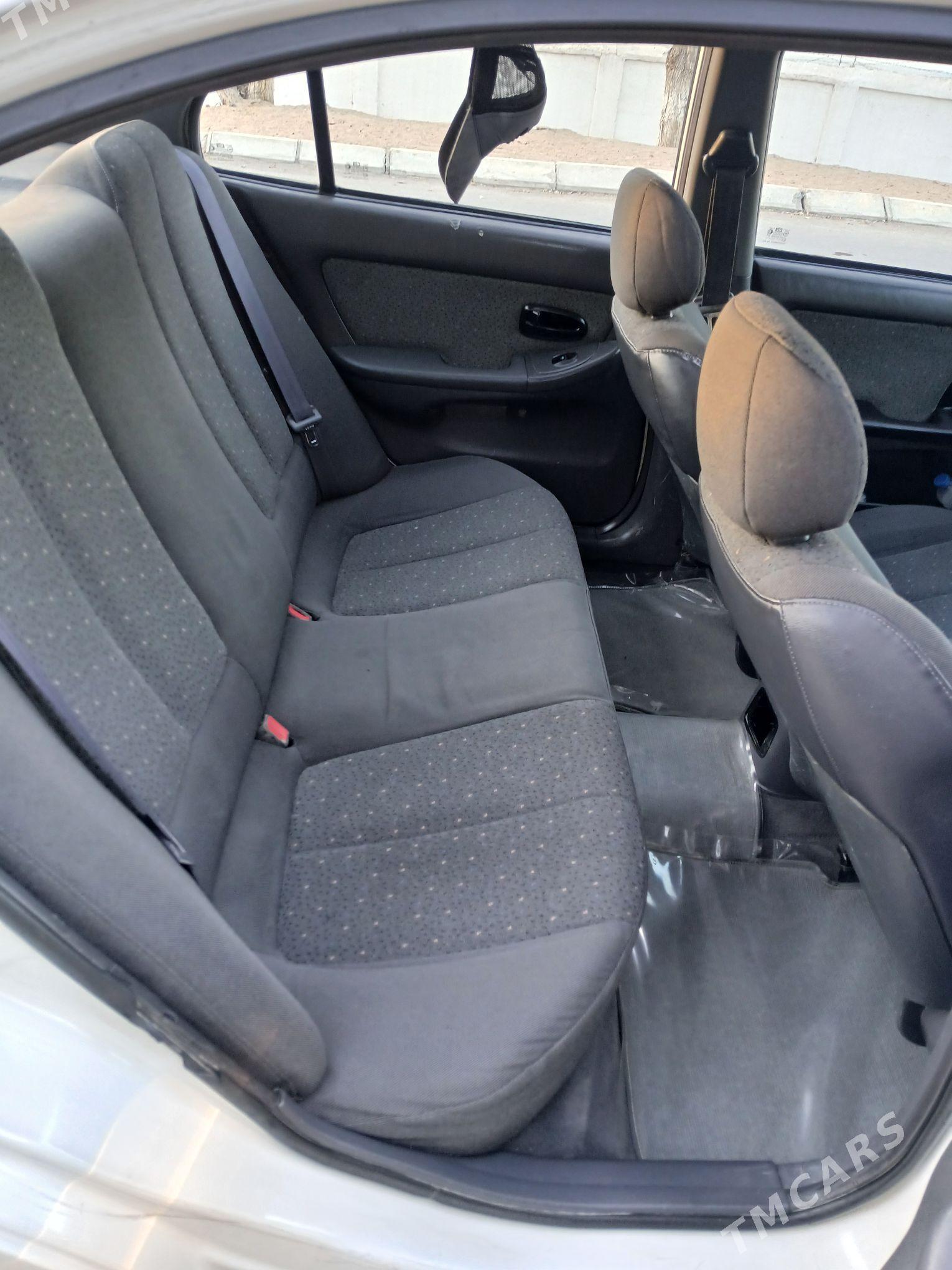 Hyundai Elantra 2001 - 85 000 TMT - Ашхабад - img 4
