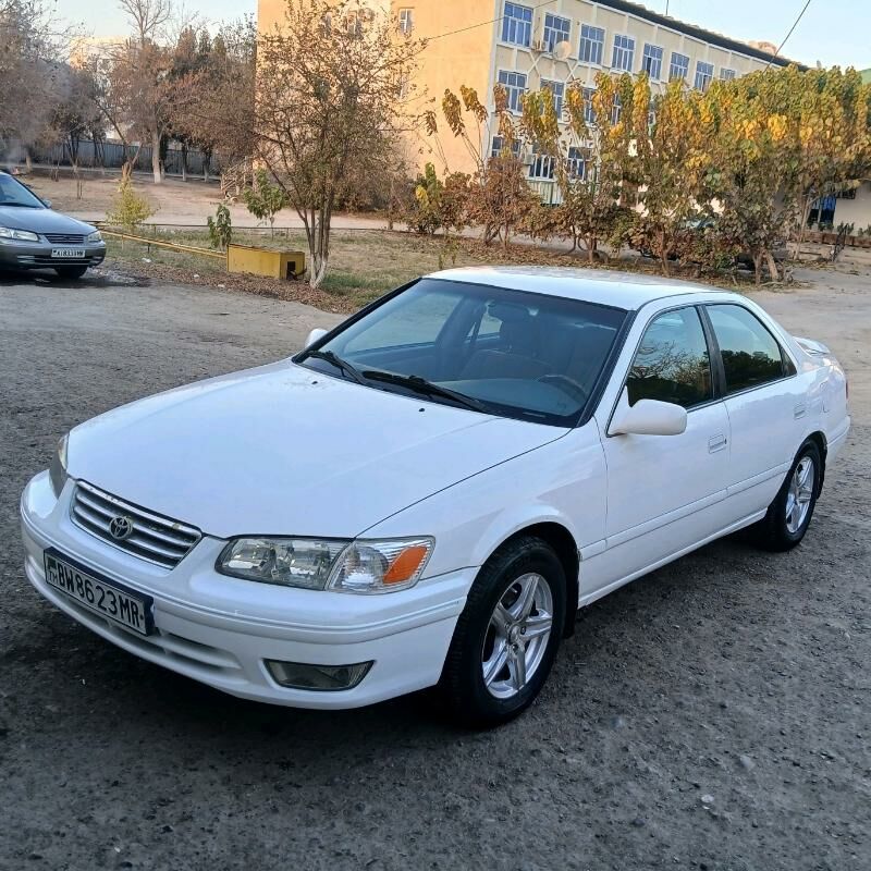 Toyota Camry 2001 - 125 000 TMT - Байрамали - img 1