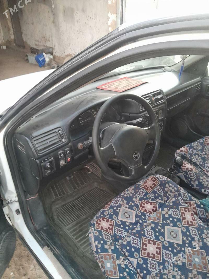 Opel Vectra 1992 - 26 500 TMT - Мургап - img 4