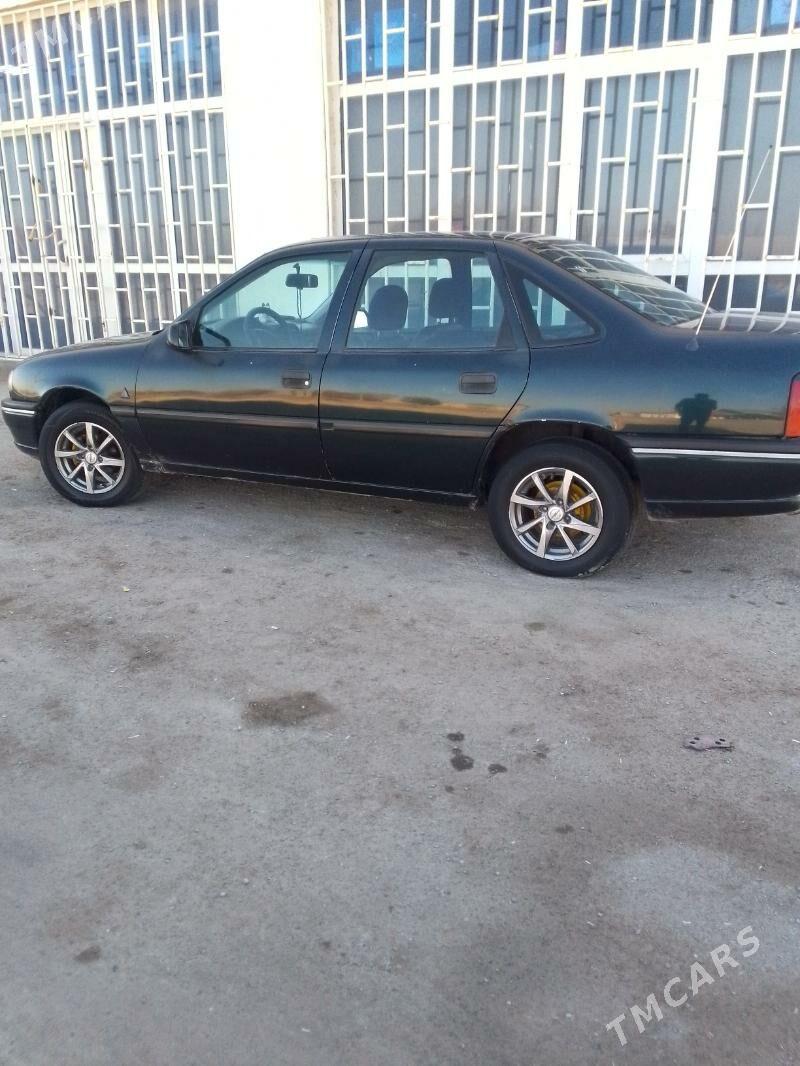 Opel Vectra 1994 - 40 000 TMT - Болдумсаз - img 2