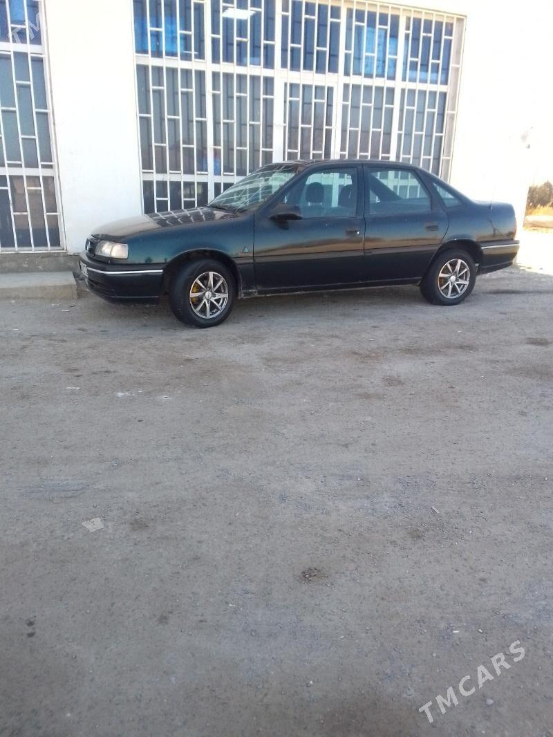 Opel Vectra 1994 - 40 000 TMT - Болдумсаз - img 3