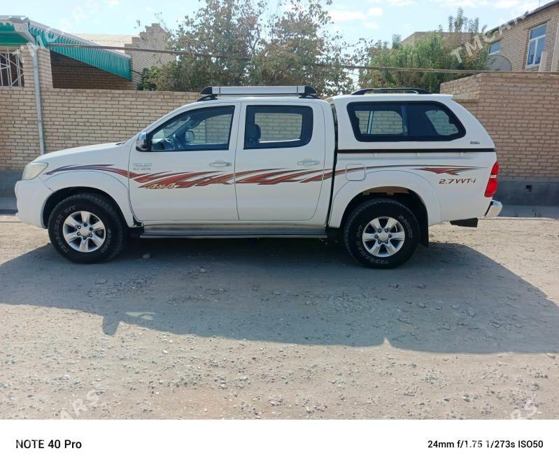 Toyota Hilux 2014 - 400 000 TMT - Kerki - img 2