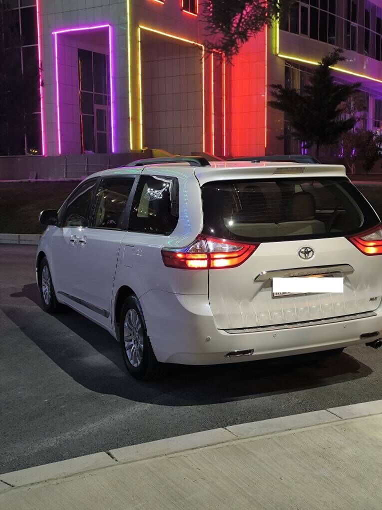 Toyota Sienna 2017 - 460 000 TMT - Aşgabat - img 4