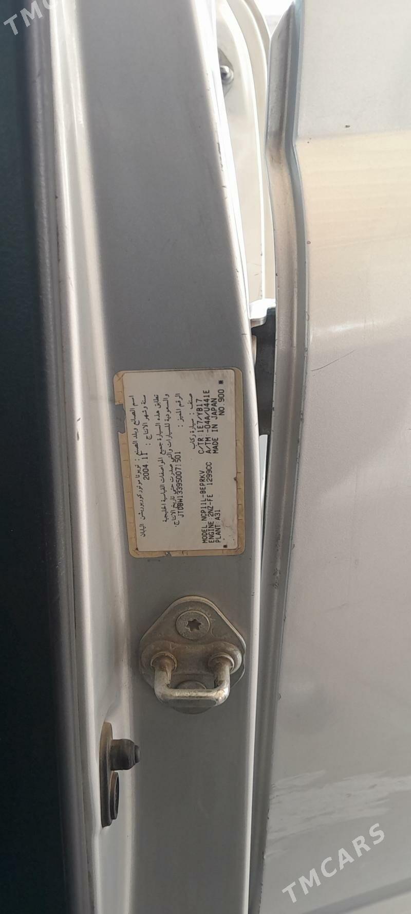 Toyota Echo 2005 - 85 000 TMT - Кëши - img 4