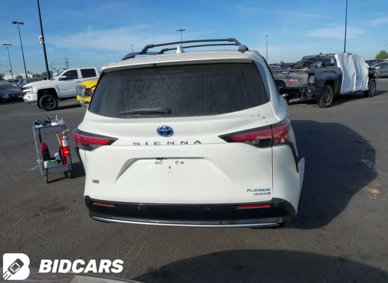 Toyota Sienna 2021 - 740 000 TMT - Aşgabat - img 3