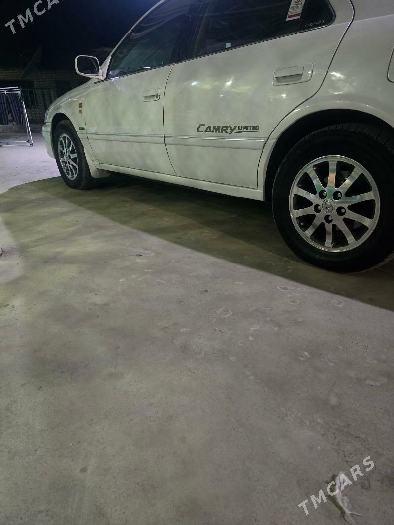 Toyota Camry 2000 - 165 000 TMT - Kaka - img 4