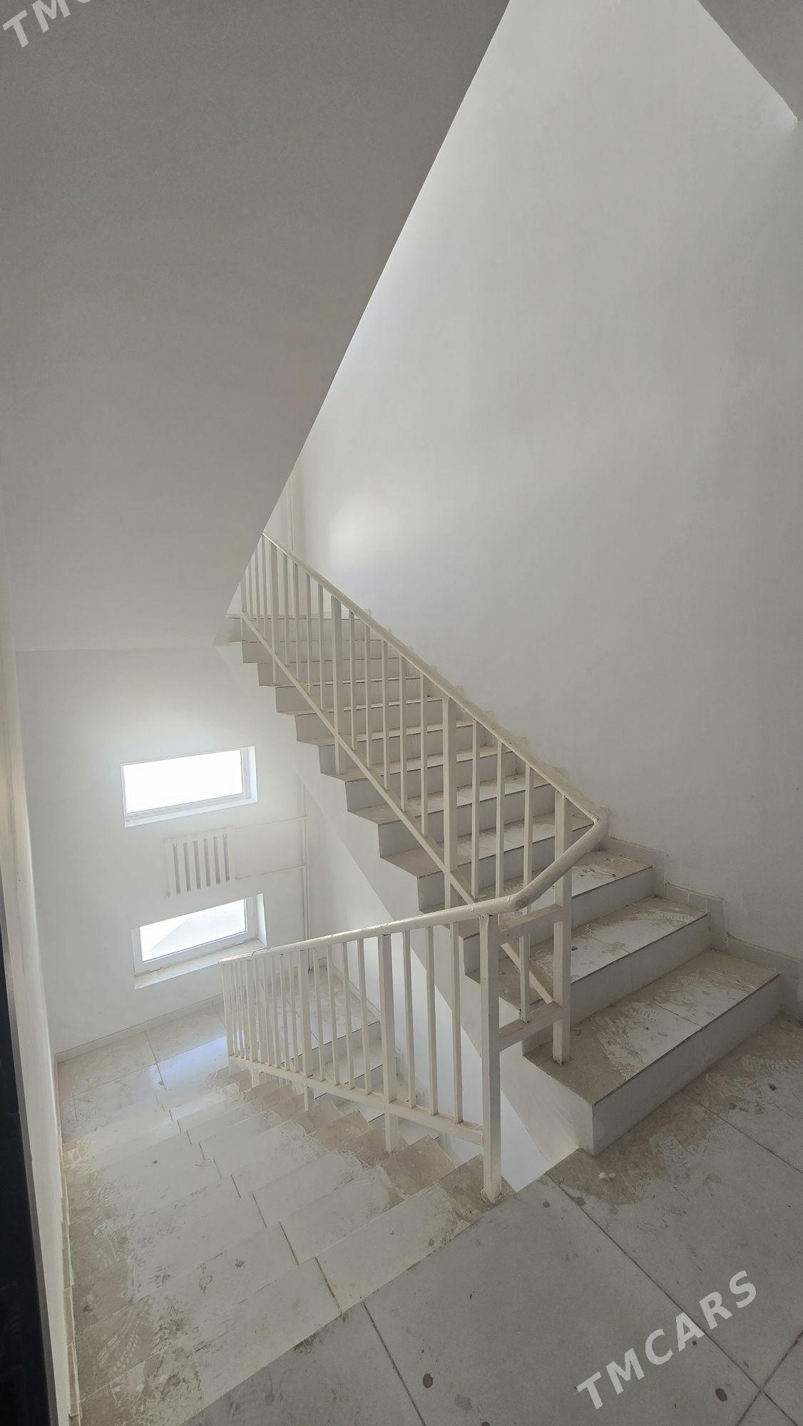 Элитка Аэропорт 3эт 2ком 171м² - Дашогуз - img 9