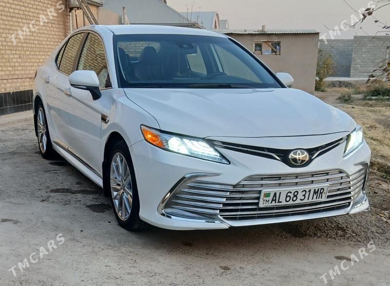 Toyota Camry 2022 - 320 000 TMT - Мары - img 1