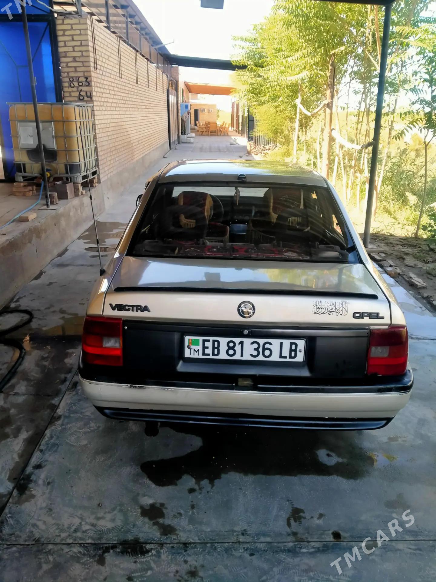 Opel Vectra 1992 - 36 000 TMT - Фарап - img 4