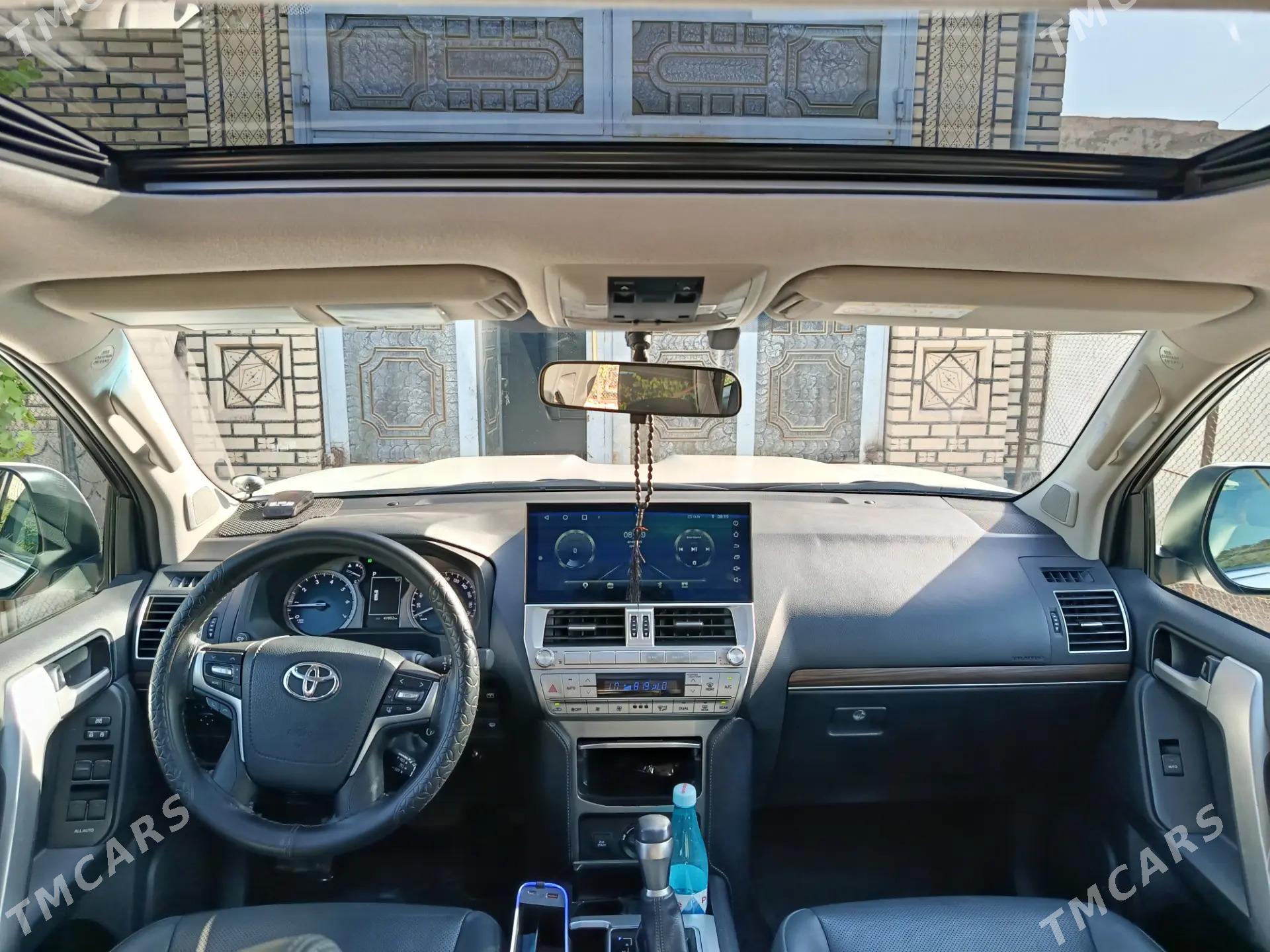 Toyota Land Cruiser Prado 2022 - 1 000 000 TMT - Кёнеургенч - img 7