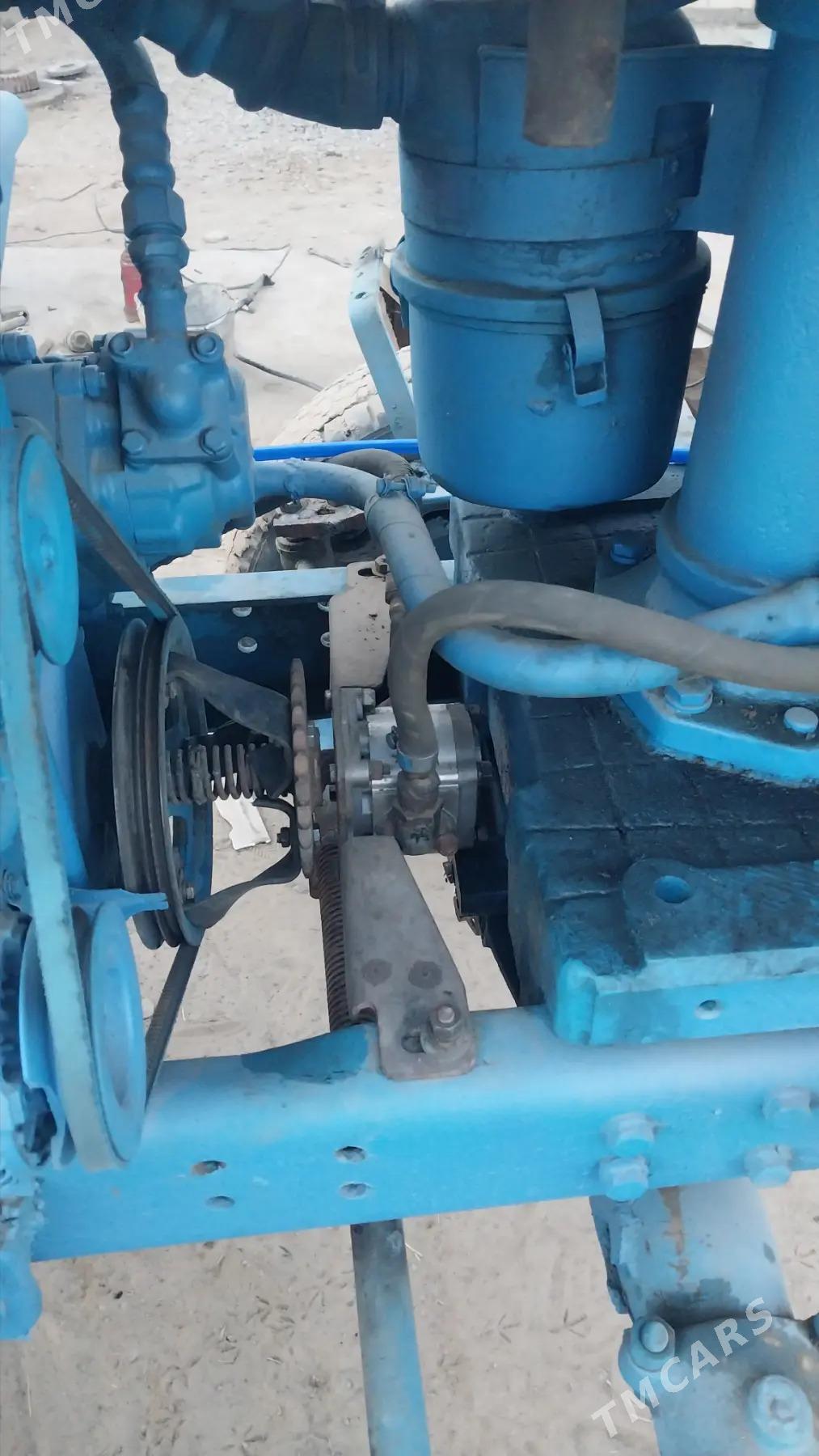 MTZ T-28 2018 - 82 000 TMT - Туркменгала - img 5