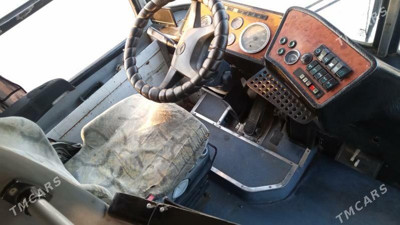 Mercedes-Benz ACTROS 3331 2010 - 500 000 TMT - Türkmenabat - img 1