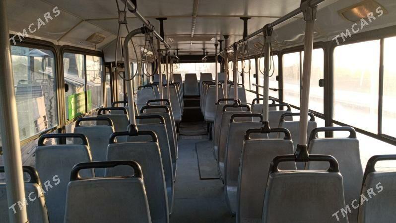 Mercedes-Benz ACTROS 3331 2010 - 500 000 TMT - Türkmenabat - img 2