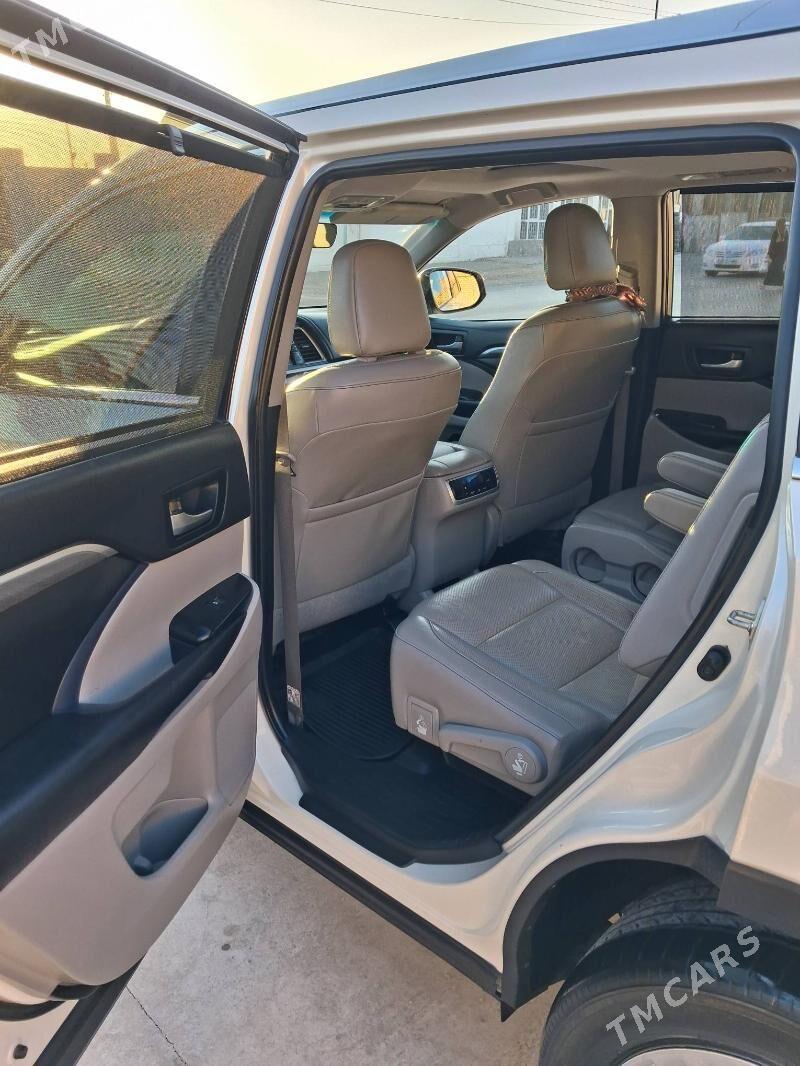 Toyota Highlander 2019 - 450 000 TMT - Балканабат - img 8