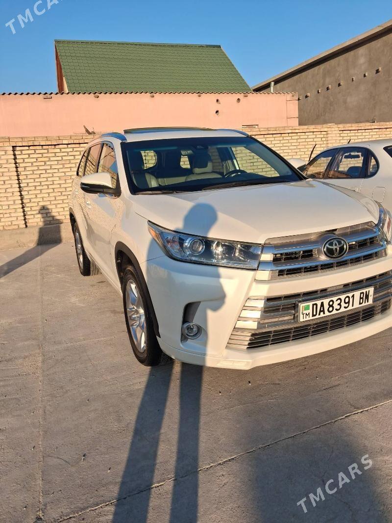 Toyota Highlander 2019 - 450 000 TMT - Балканабат - img 5