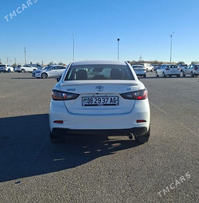 Toyota Yaris 2017 - 170 000 TMT - "Altyn Asyr" Gündogar bazary (Jygyllyk) - img 3