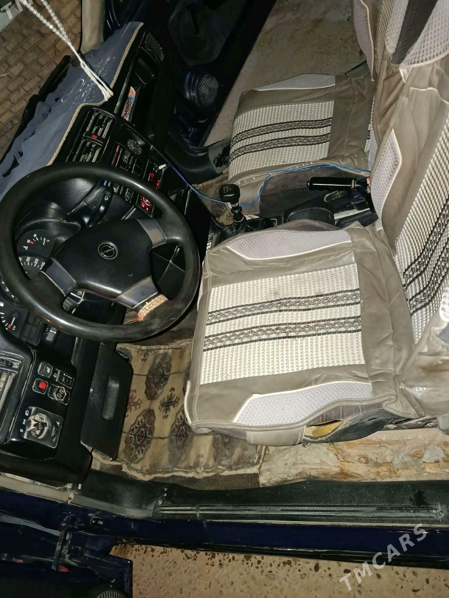 Opel Vectra 1990 - 32 000 TMT - Murgap - img 4