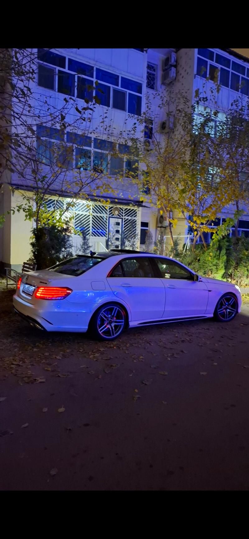 Mercedes-Benz E300 2011 - 330 000 TMT - Aşgabat - img 5