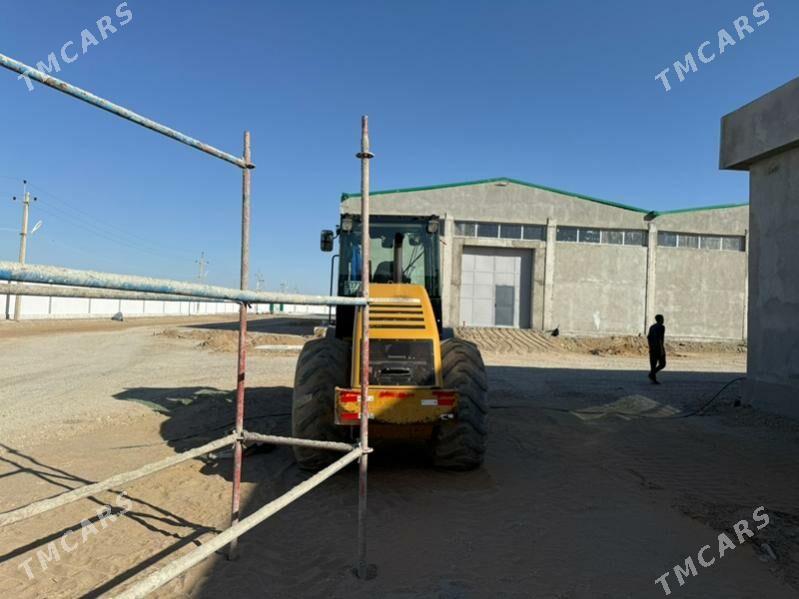 Caterpillar Dozer 2013 - 750 000 TMT - Ашхабад - img 4