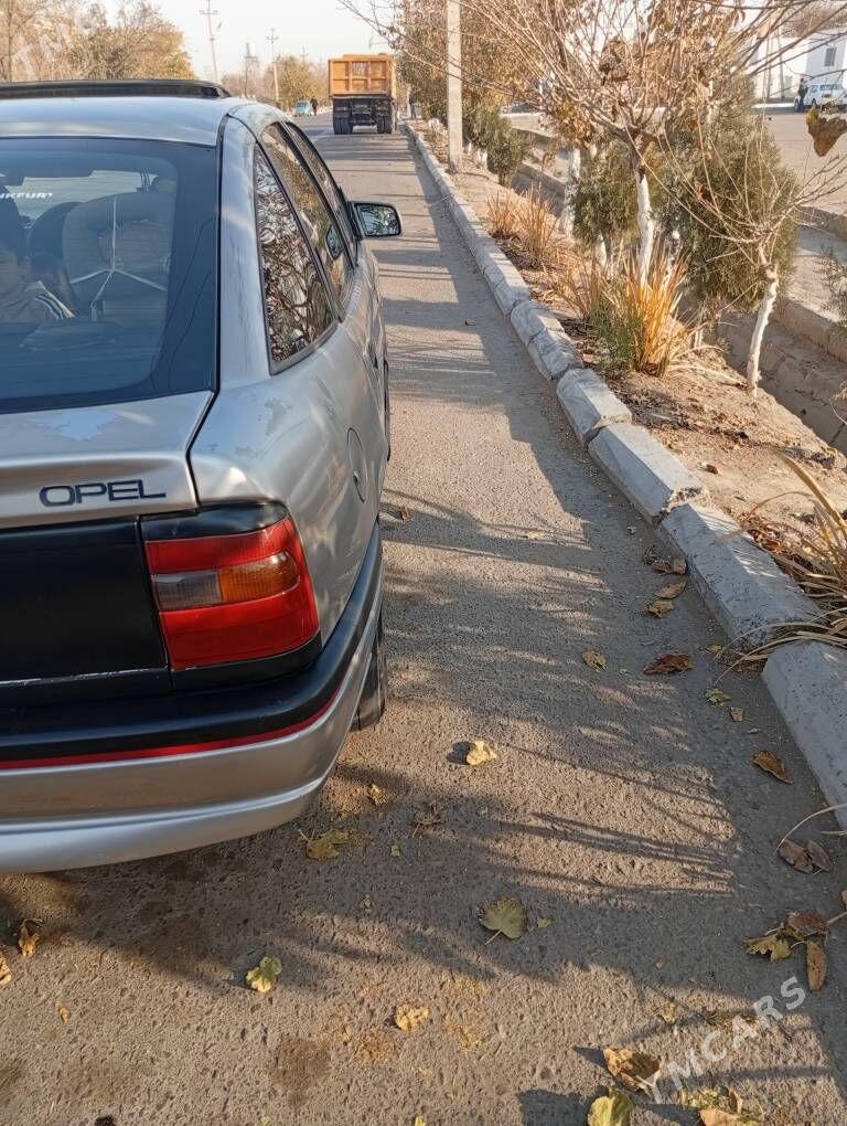 Opel Vectra 1993 - 35 000 TMT - Şabat etr. - img 4
