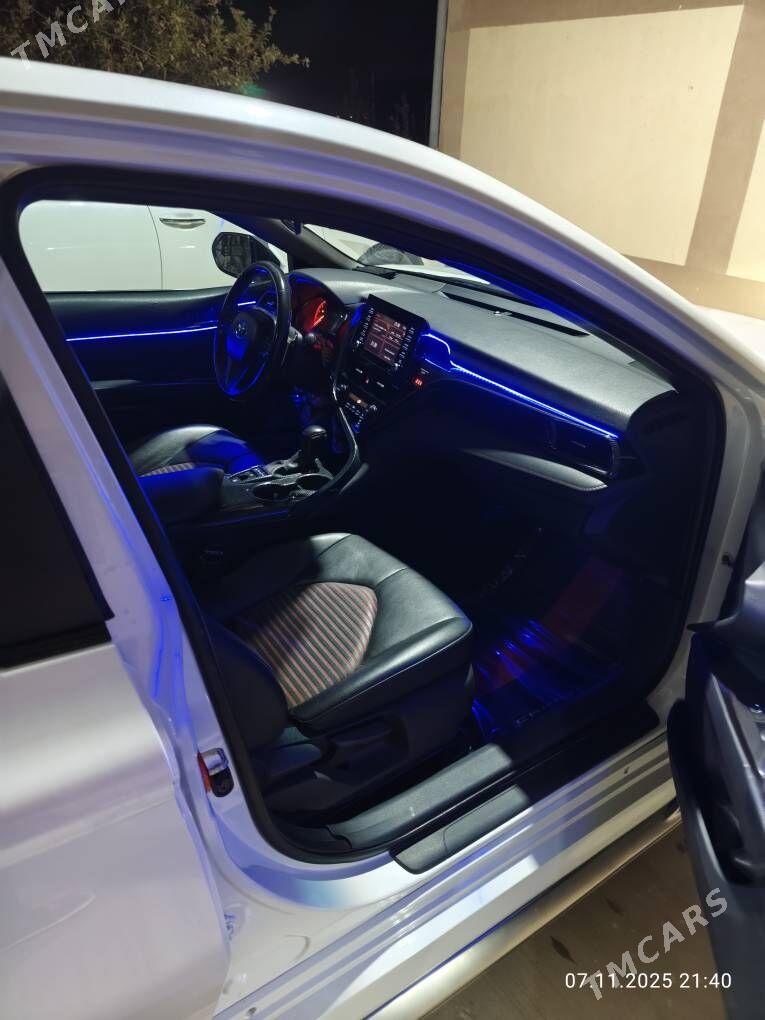 Toyota Camry 2022 - 400 000 TMT - Baýramaly - img 9