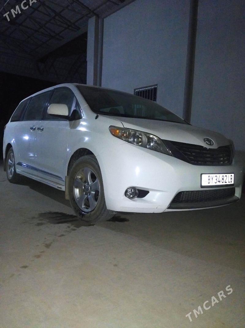 Toyota Sienna 2012 - 340 000 TMT - Ходжамбаз - img 3