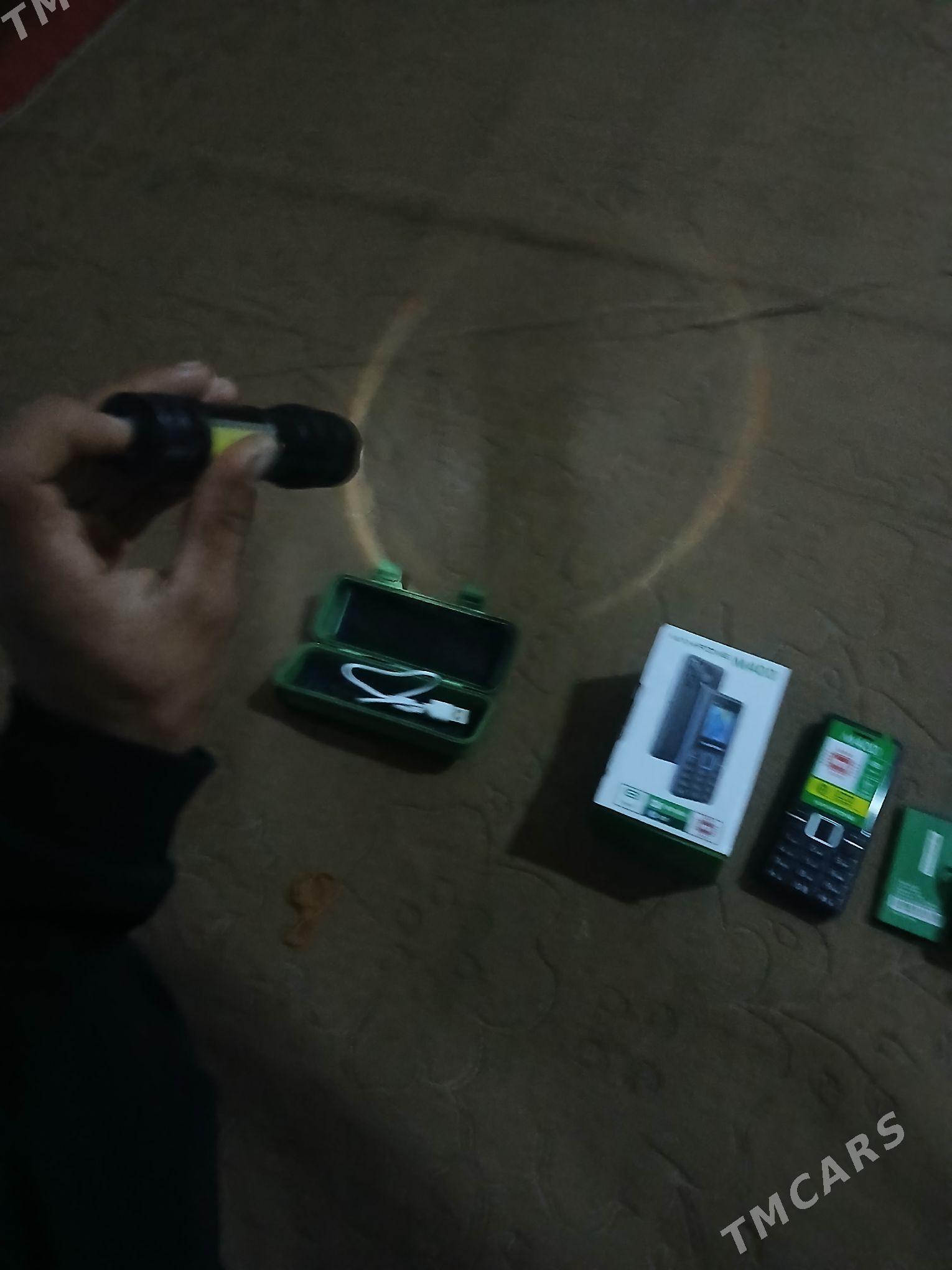 Maxfone M400 fonar - Мары - img 3