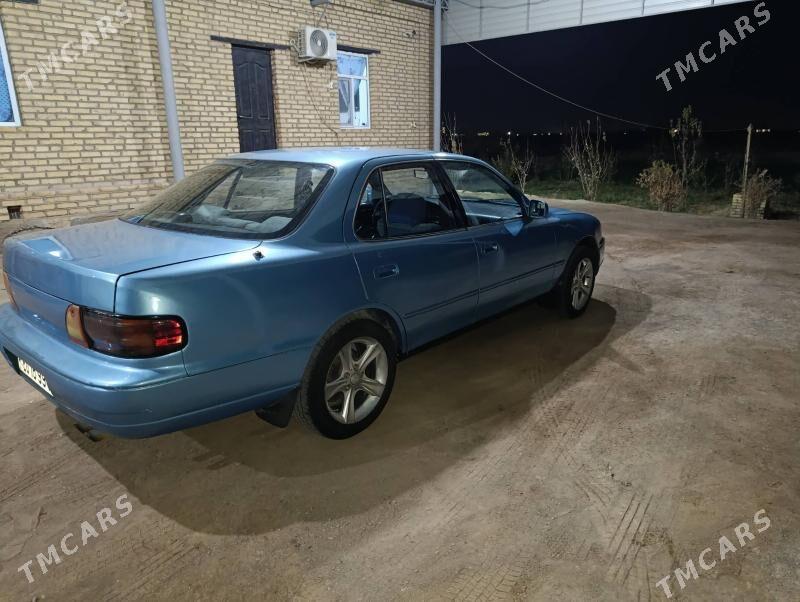 Toyota Camry 1993 - 75 000 TMT - Векильбазар - img 3