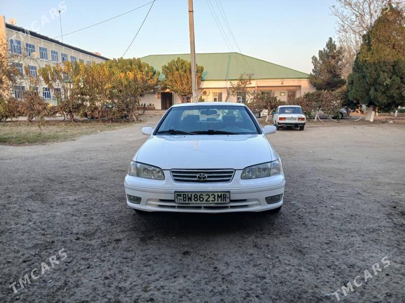 Toyota Camry 2001 - 127 000 TMT - Байрамали - img 3