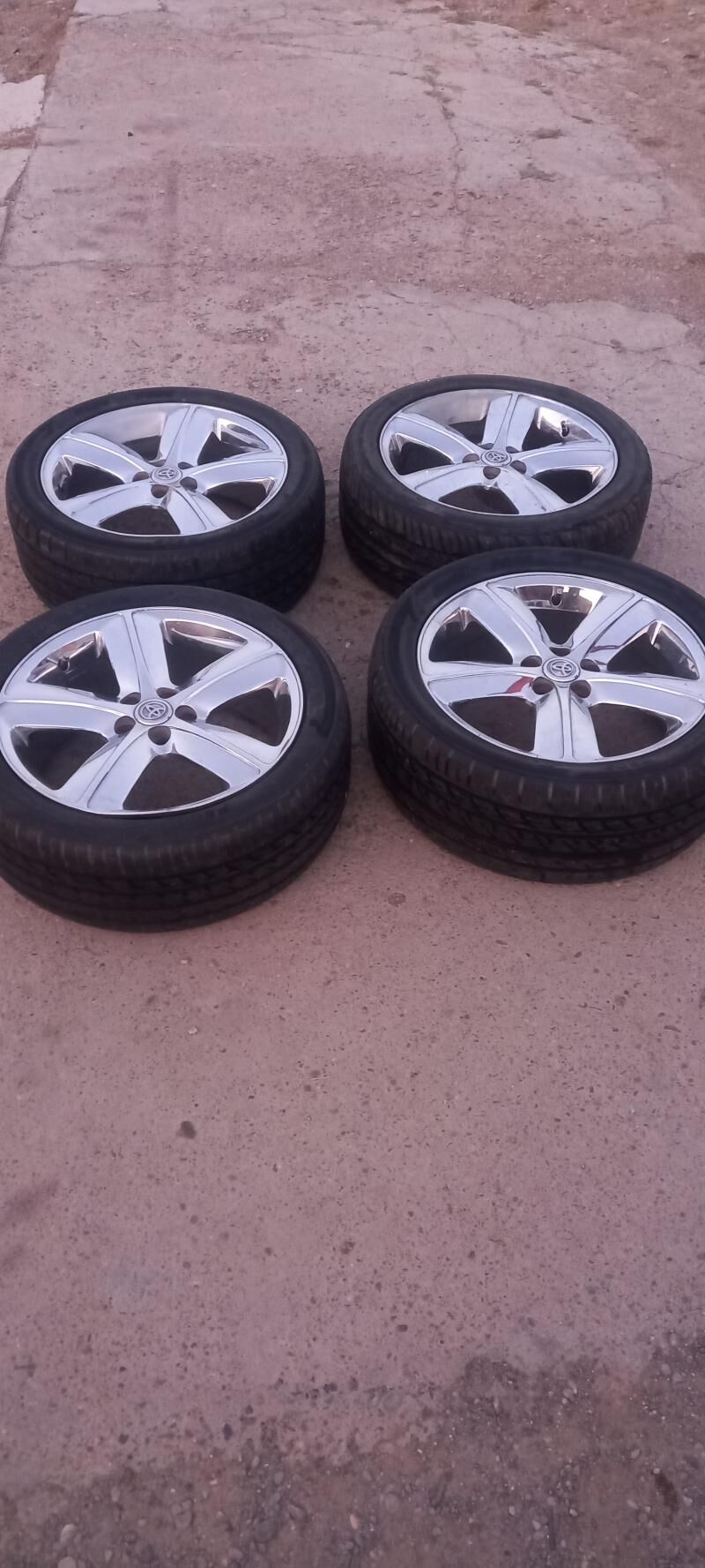 Toyota corolla 17 hrom disga. 1 100 TMT - Sarahs - img 2