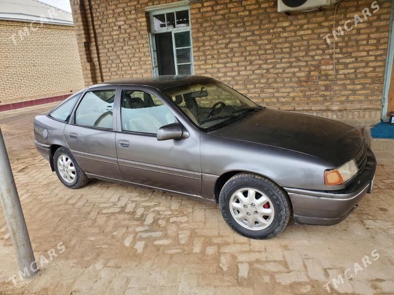 Opel Vectra 1992 - 20 000 TMT - Ёлётен - img 2