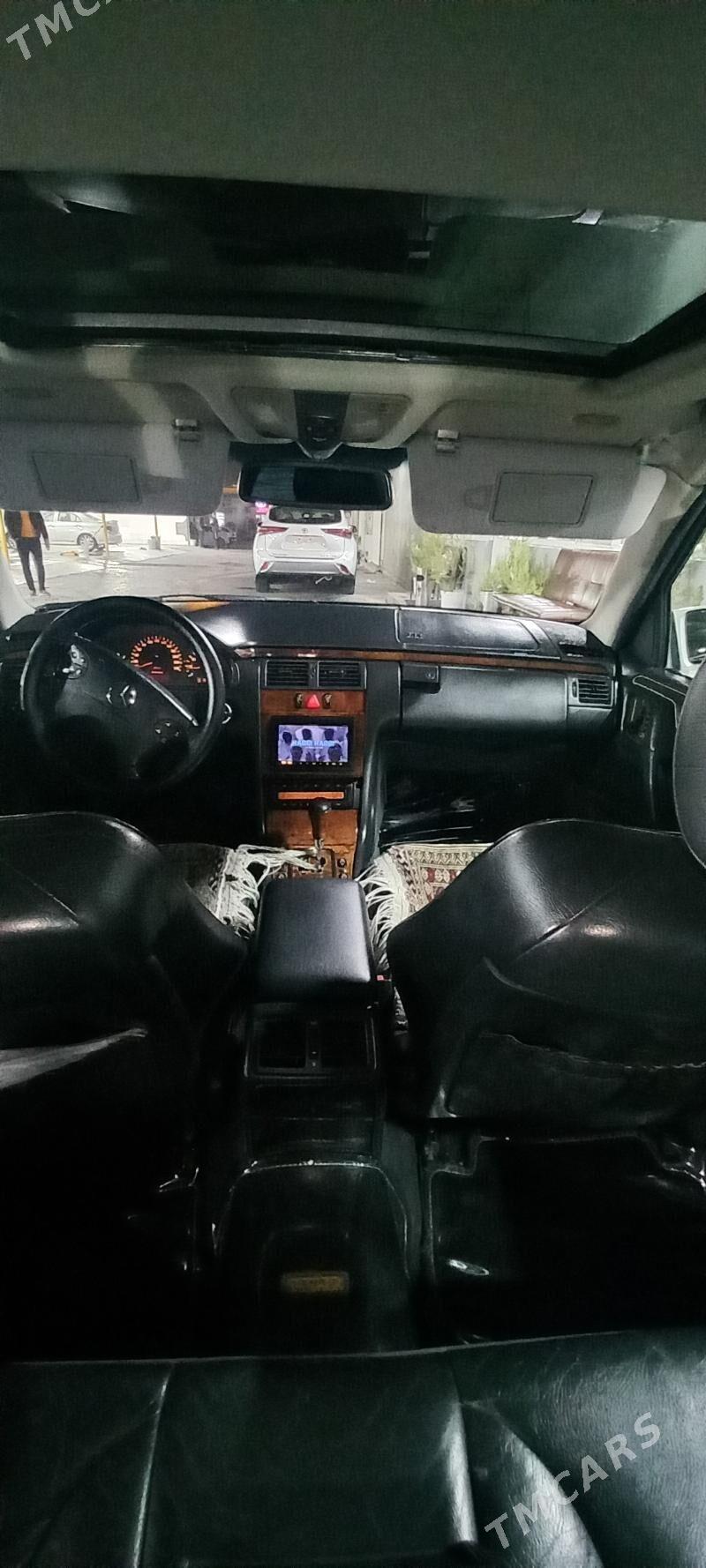 Mercedes-Benz E320 2000 - 155 000 TMT - 30 mkr - img 6