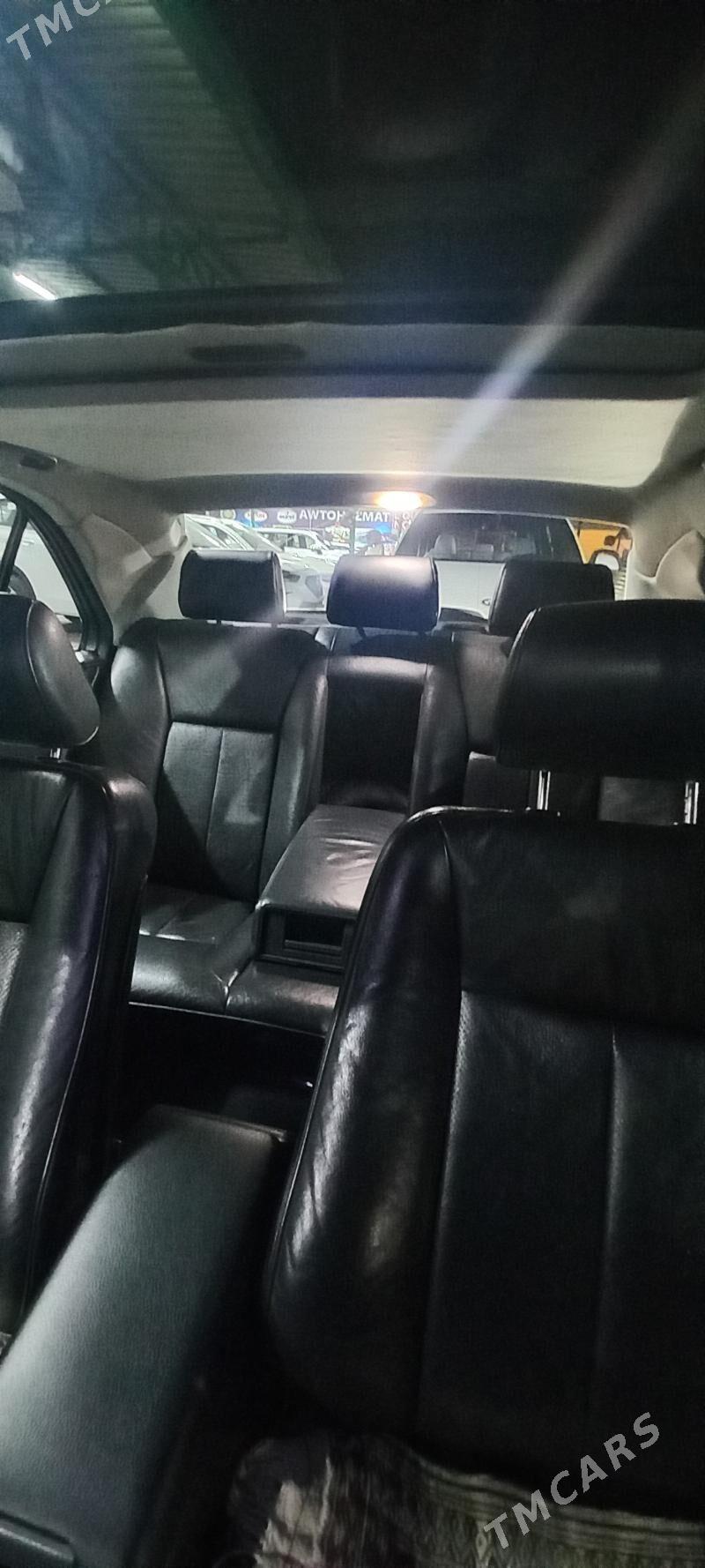 Mercedes-Benz E320 2000 - 155 000 TMT - 30 mkr - img 7