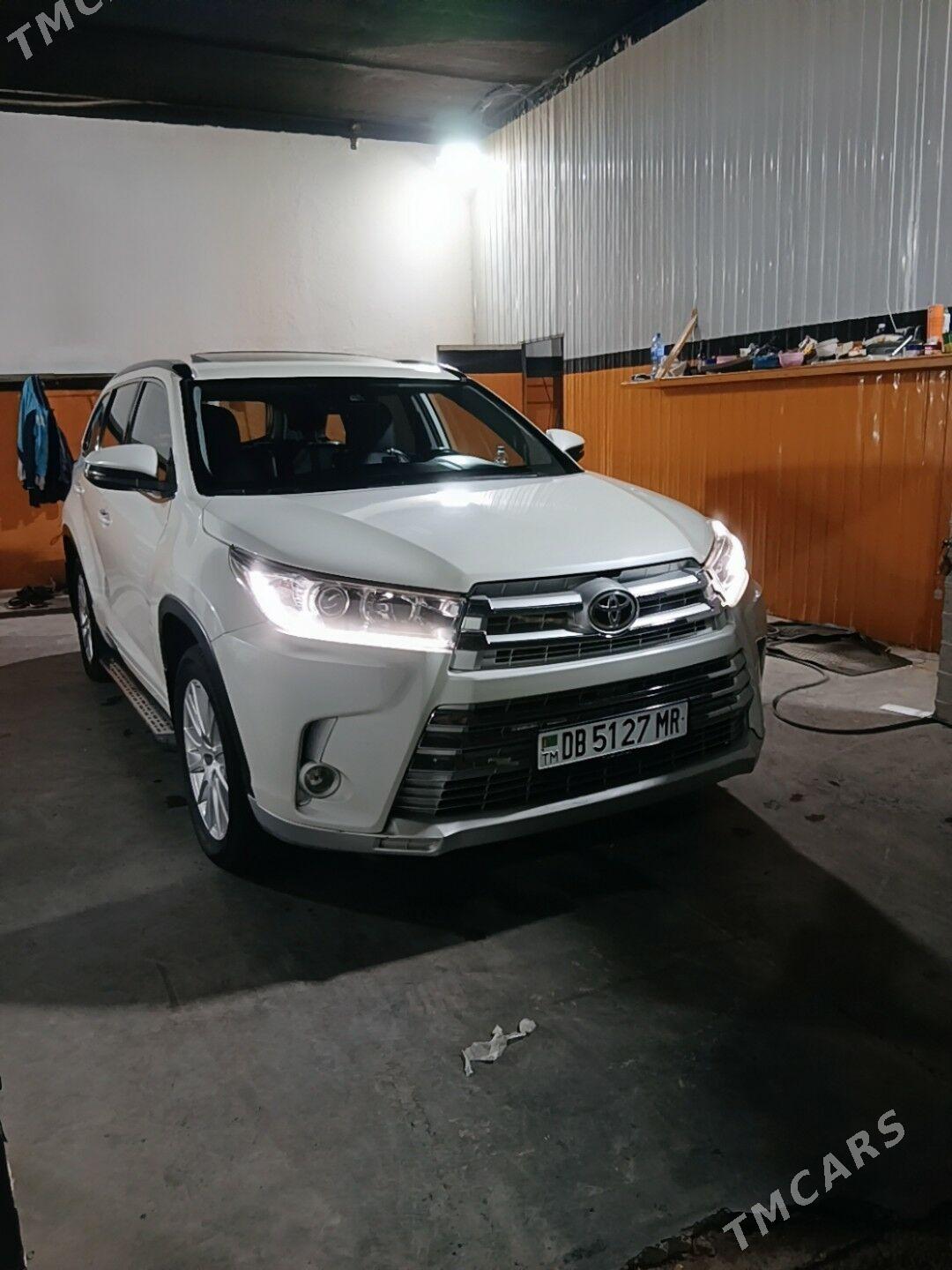 Toyota Highlander 2017 - 340 000 TMT - Мары - img 9